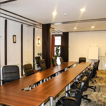 Hotel Regina Sinaia Luaran gambar