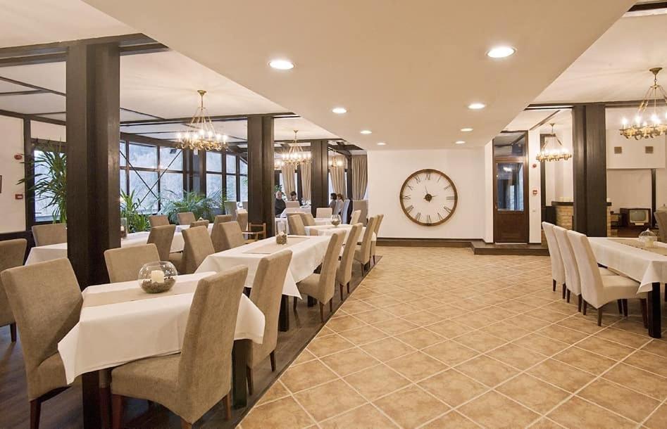 Hotel Regina Sinaia Luaran gambar